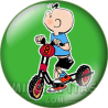Chapa de Daniel el travieso: Joey McDonlad en patinete