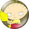 Chapa de Padre de familia: Stewie con un pollo