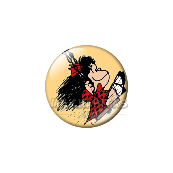 Chapa de Mafalda: Mafalda en el columpio