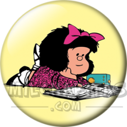 Chapa de Mafalda: Mafalda leyendo