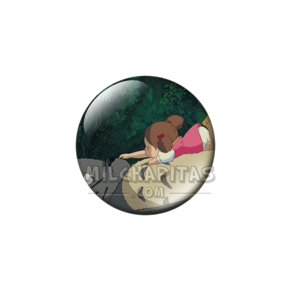 Chapa de Studio Ghibli: Mei durmiendo sobre Totoro